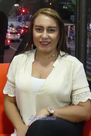 184308 - Lina Maria Age: 42 - Colombia