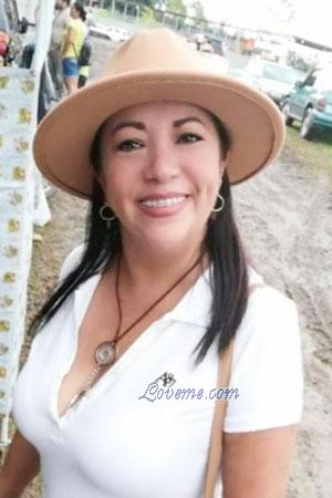 211468 - Ginette Age: 53 - Costa Rica