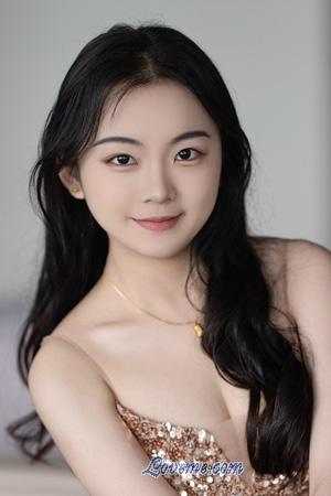 214181 - Yi Age: 21 - China