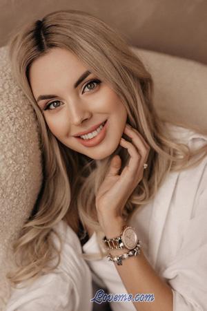 216850 - Yulia Age: 32 - Ukraine