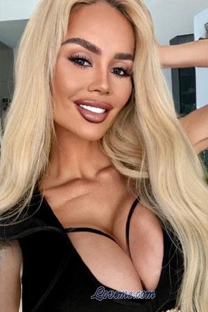 217298 - Elisabeth Age: 26 - Czech Republic