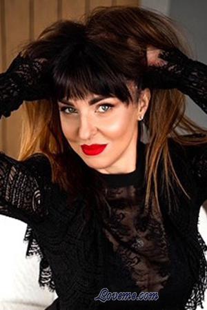 221685 - Viktoriia Age: 47 - Ukraine