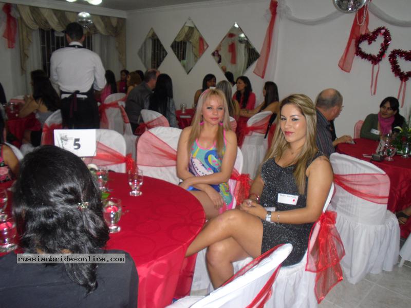 medellin-women-2